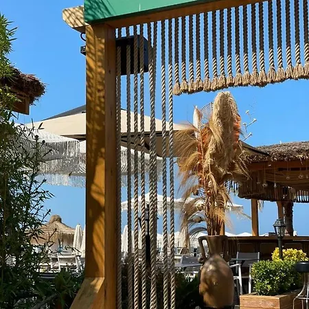 Apartment Bali Vibes Getaway Near The Durres
